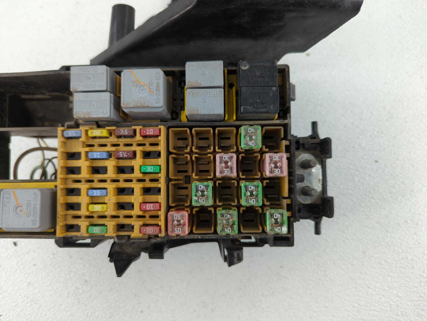 2007-2011 Ford Ranger Fusebox Fuse Box Panel Relay Module P/N:2L5T-14A075-AA 7L5T-14A254-AA Fits Fits 2007 2008 2009 2010 20