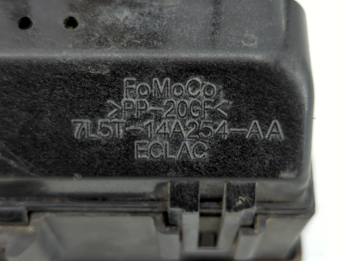 2007-2011 Ford Ranger Fusebox Fuse Box Panel Relay Module P/N:2L5T-14A075-AA 7L5T-14A254-AA Fits Fits 2007 2008 2009 2010 20