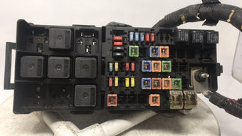 compare product 2008 Ford Sable Fusebox Fuse Box Panel Relay Module P/N:8G1T-14A003-A0 Fits Fits 2009 OEM Used Auto Parts