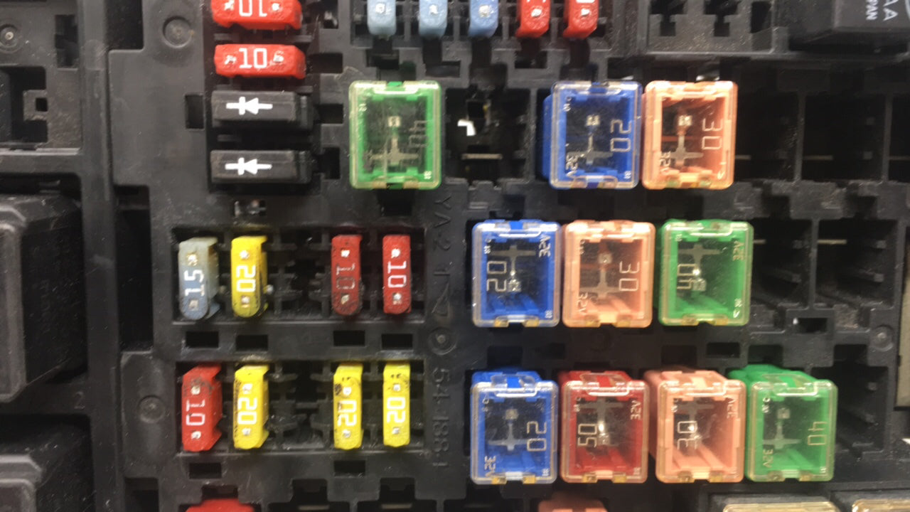 2008 Ford Sable Fusebox Fuse Box Panel Relay Module P/N:8G1T-14A003-A0 Fits Fits 2009 OEM Used Auto Parts - Oemusedautoparts