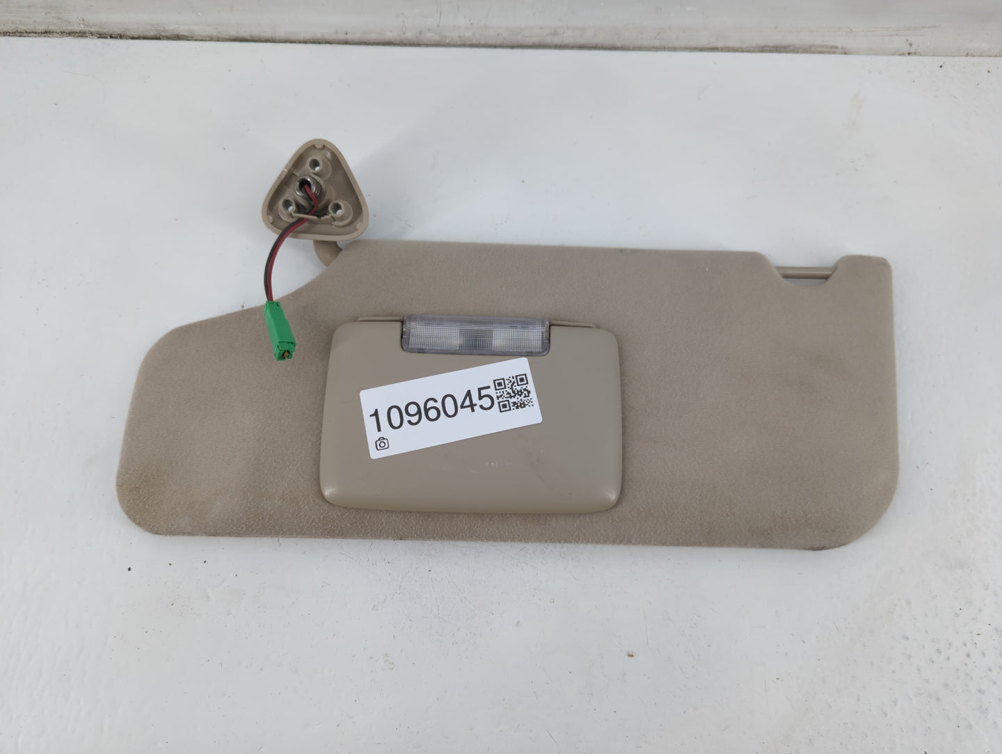 2008-2009 Ford Taurus Sun Visor Shade Replacement Driver Left Mirror Fits Fits 2008 2009 OEM Used Auto Parts - Oemusedautopa