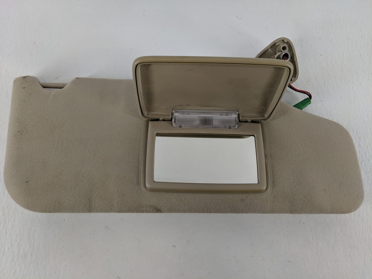 2008-2009 Ford Taurus Sun Visor Shade Replacement Passenger Right Mirror Fits Fits 2008 2009 OEM Used Auto Parts - Oemusedau
