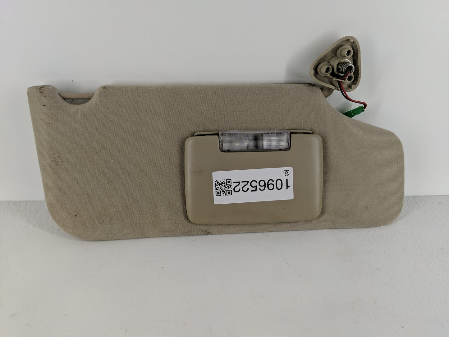 2008-2009 Ford Taurus Sun Visor Shade Replacement Passenger Right Mirror Fits Fits 2008 2009 OEM Used Auto Parts - Oemusedau