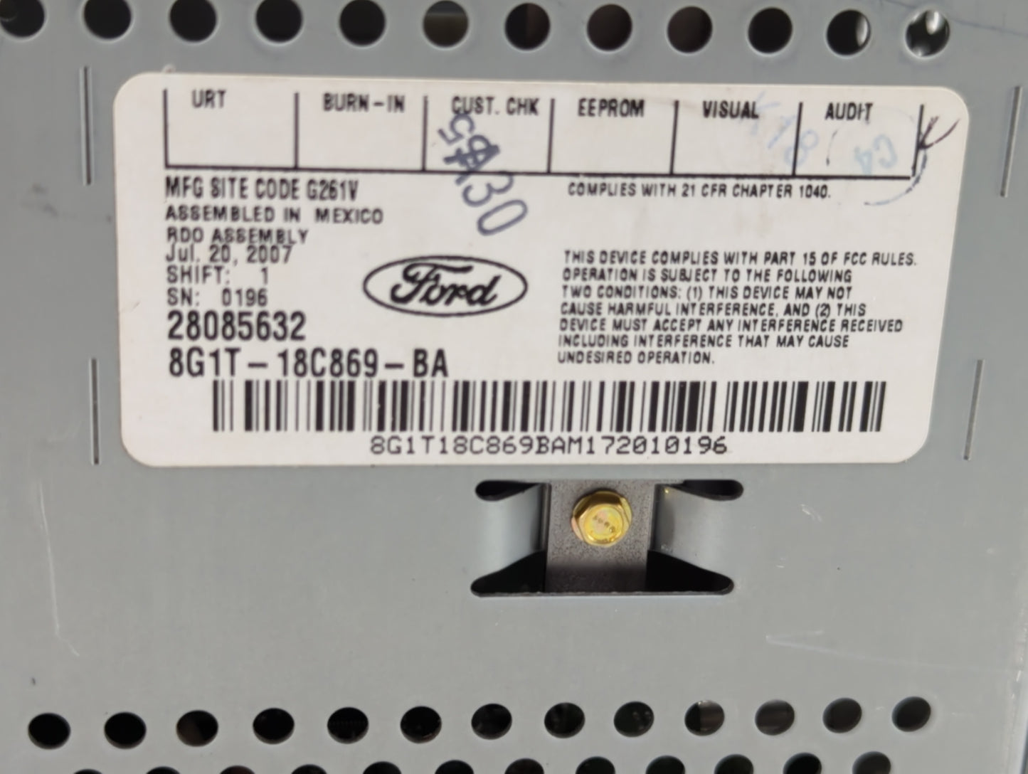 2008-2009 Ford Taurus Radio AM FM Cd Player Receiver Replacement P/N:8G1T-18C869-BA Fits Fits 2008 2009 OEM Used Auto Parts 