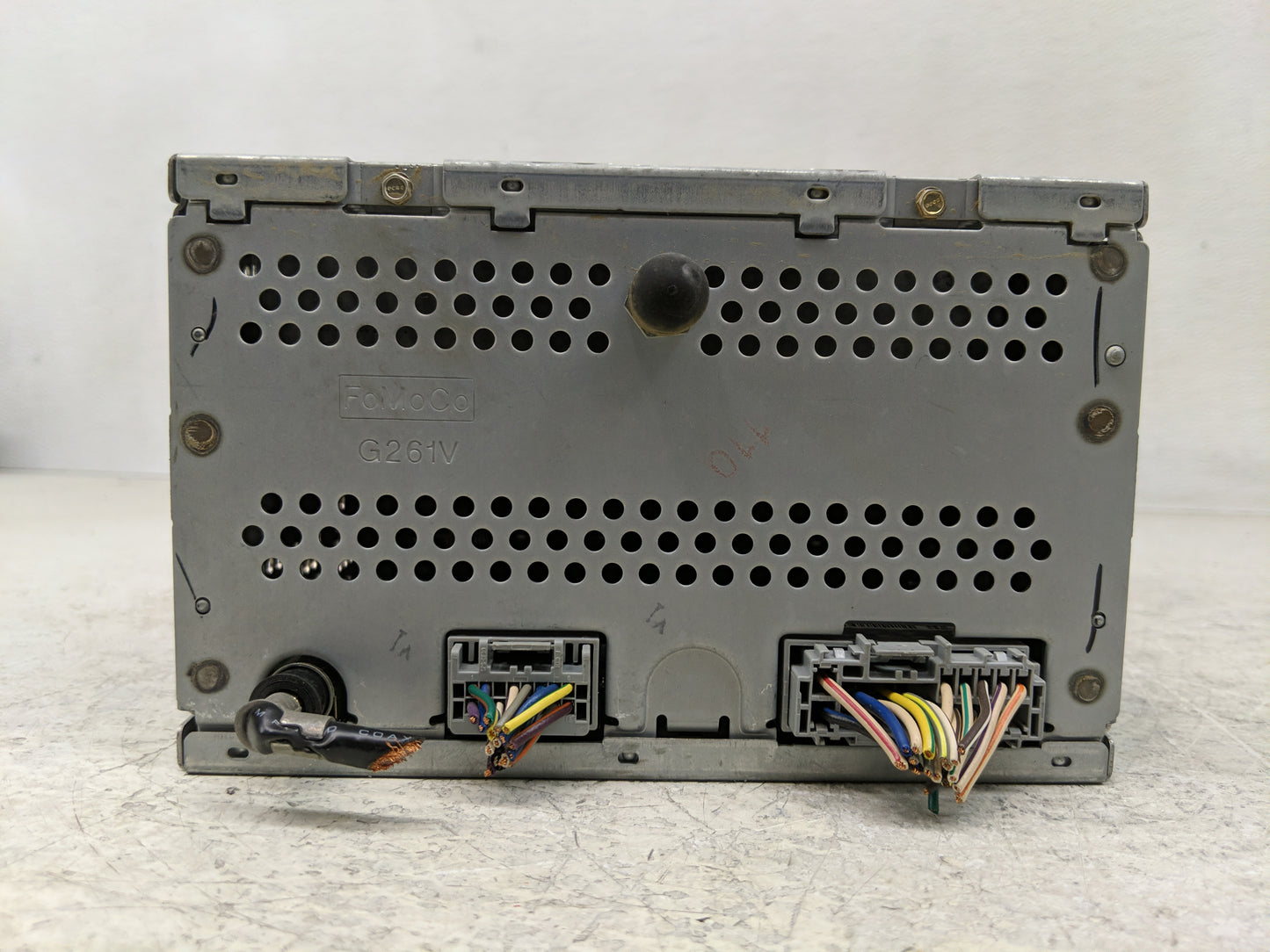 2008-2009 Ford Taurus Radio AM FM Cd Player Receiver Replacement P/N:8G1T-18C869-FA Fits Fits 2008 2009 OEM Used Auto Parts 