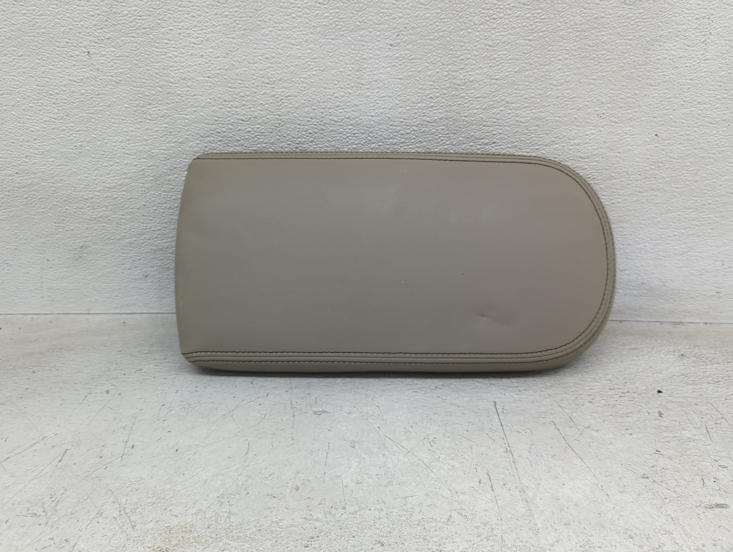 2008 Ford Taurus Center Console Armrest Cover Lid Fits OEM Used Auto Parts - Oemusedautoparts1.com