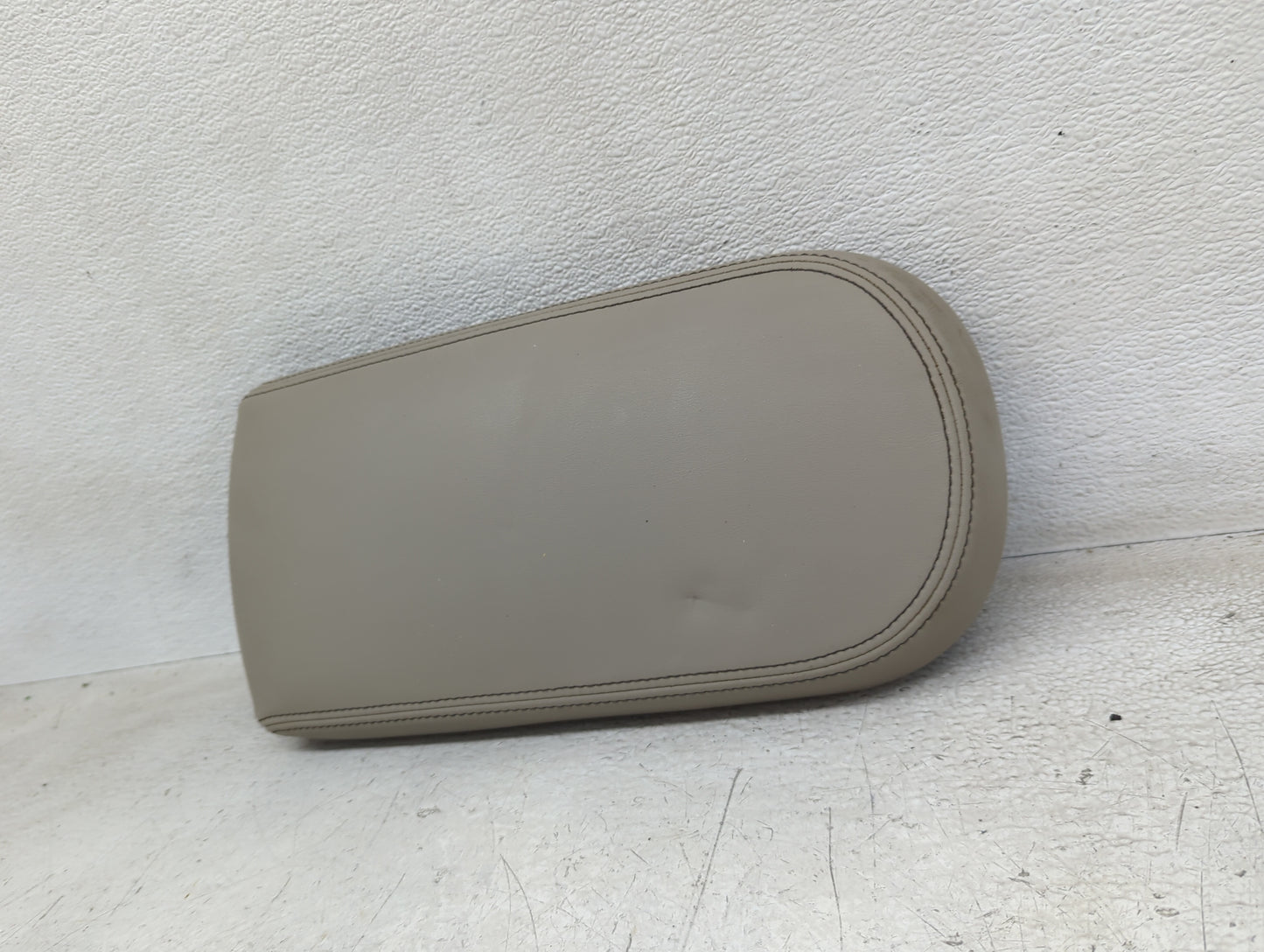 2008 Ford Taurus Center Console Armrest Cover Lid Fits OEM Used Auto Parts - Oemusedautoparts1.com