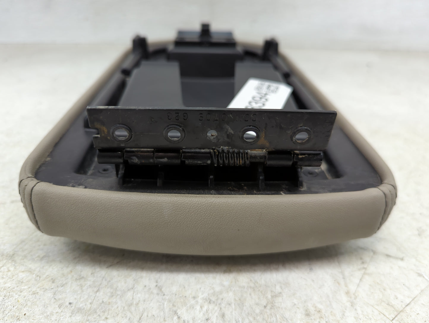 2008 Ford Taurus Center Console Armrest Cover Lid Fits OEM Used Auto Parts - Oemusedautoparts1.com