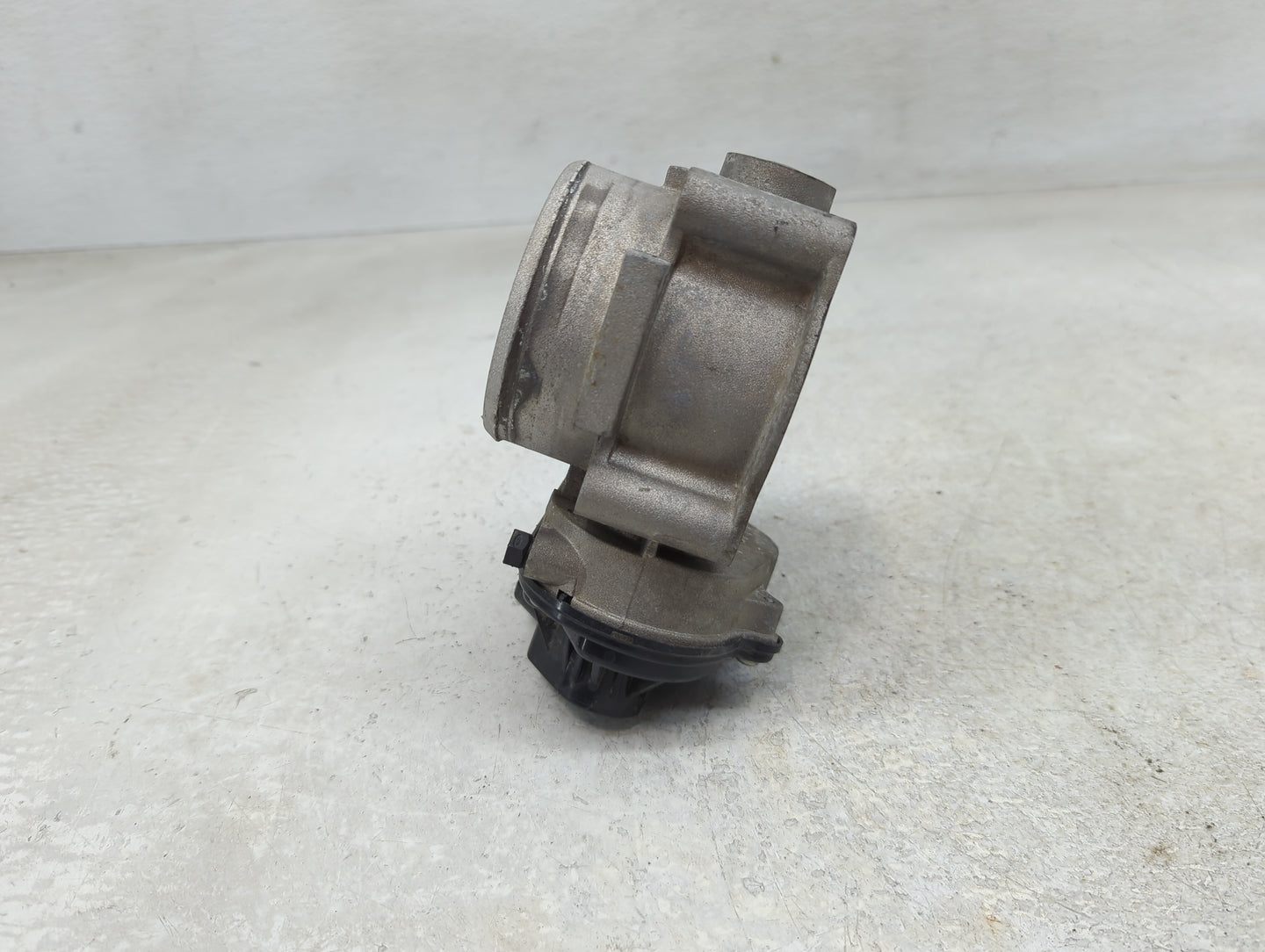 2008-2012 Ford Taurus Throttle Body P/N:7T4E-EC Fits Fits 2007 2008 2009 2010 2011 2012 2013 2014 OEM Used Auto Parts - Oemu