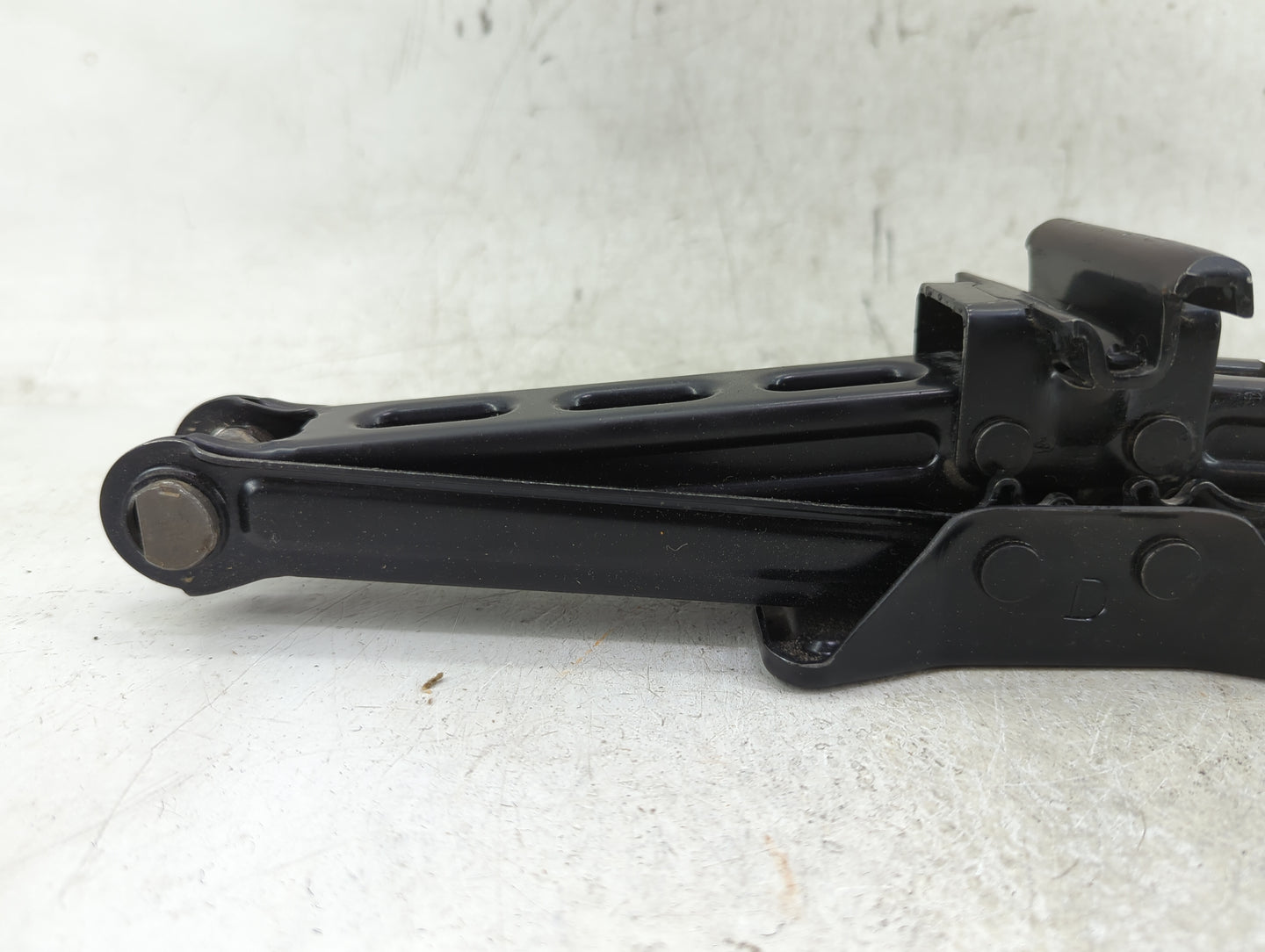2008 Ford Taurus Spare Scissor Car Jack - Oemusedautoparts1.com