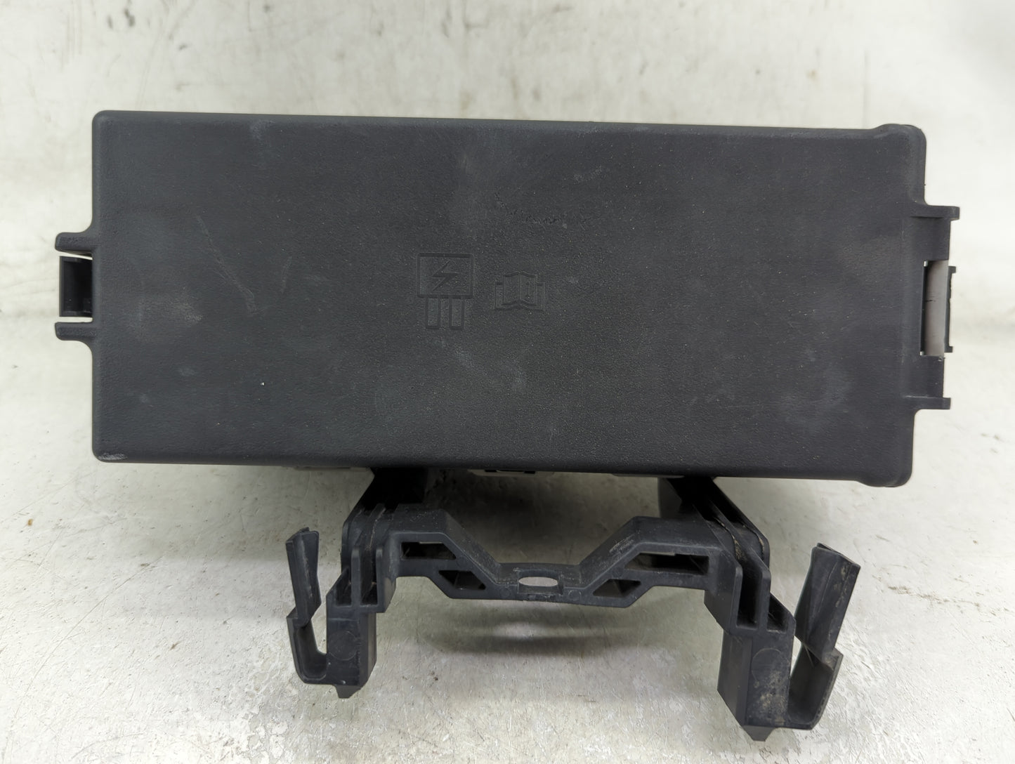 2008-2009 Ford Taurus Fusebox Fuse Box Panel Relay Module P/N:8G1T-14A008-AC Fits Fits 2008 2009 OEM Used Auto Parts - Oemus