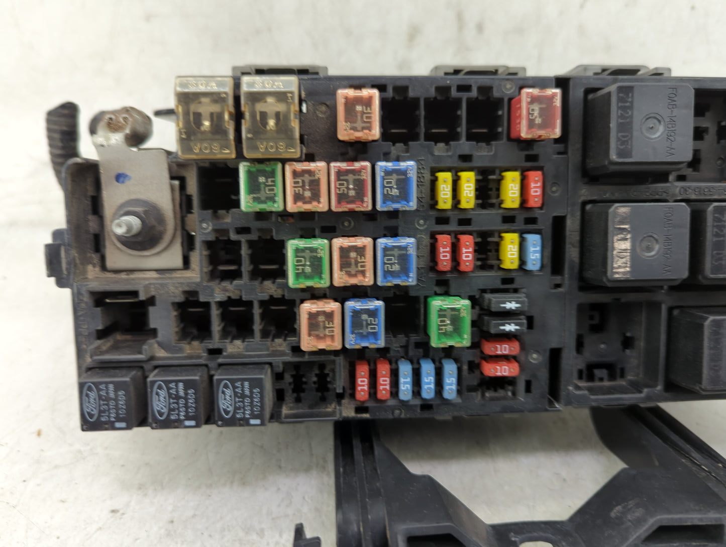 2008-2009 Ford Taurus Fusebox Fuse Box Panel Relay Module P/N:8G1T-14A008-AC Fits Fits 2008 2009 OEM Used Auto Parts - Oemus