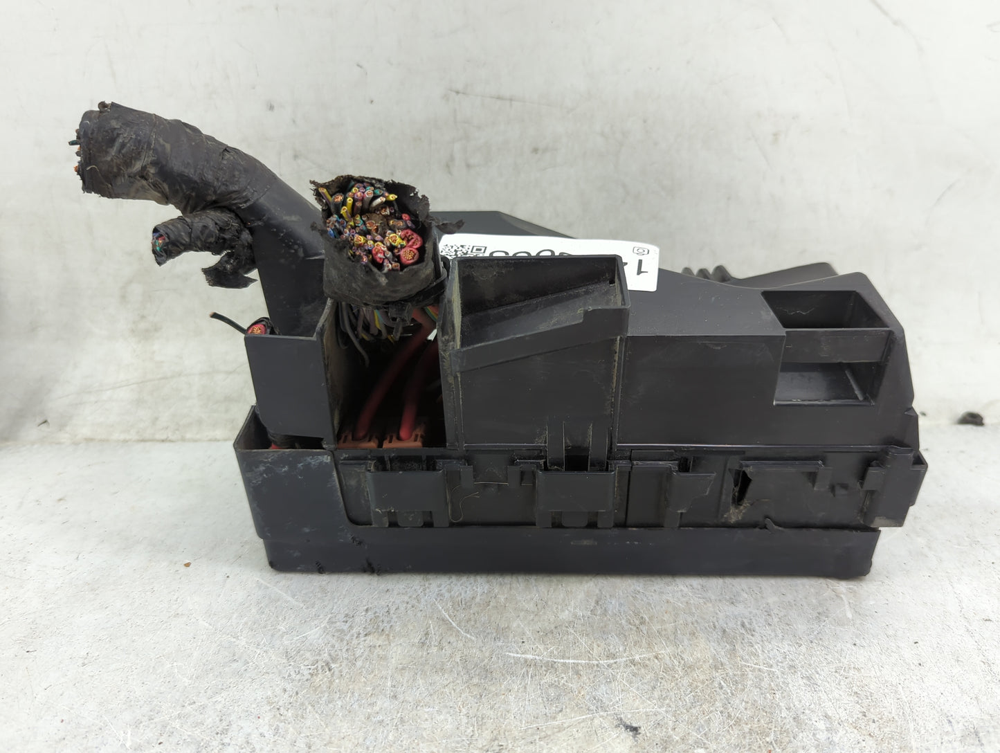2008-2009 Ford Taurus Fusebox Fuse Box Panel Relay Module P/N:8G1T-14A003-AC Fits Fits 2008 2009 OEM Used Auto Parts - Oemus