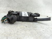 2008-2009 Ford Taurus Fusebox Fuse Box Panel Relay Module Fits Fits 2008 2009 OEM Used Auto Parts - Oemusedautoparts1.com