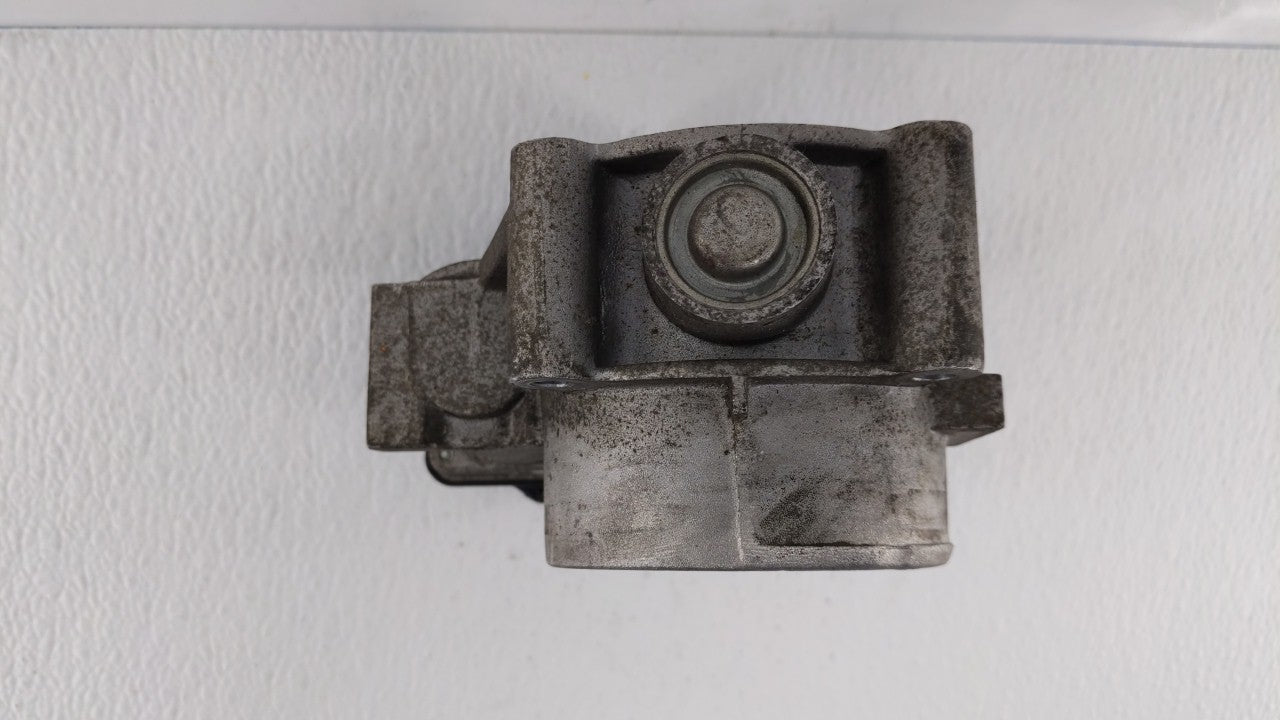 2008-2012 Ford Taurus Throttle Body P/N:7T4E-9F991-FA 7T4E-9F991-GA Fits Fits 2007 2008 2009 2010 2011 2012 2013 2014 OEM Us