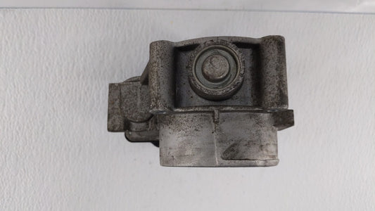 2008-2012 Ford Taurus Throttle Body P/N:7T4E-9F991-FA 7T4E-9F991-GA Fits Fits 2007 2008 2009 2010 2011 2012 2013 2014 OEM Used Auto Parts