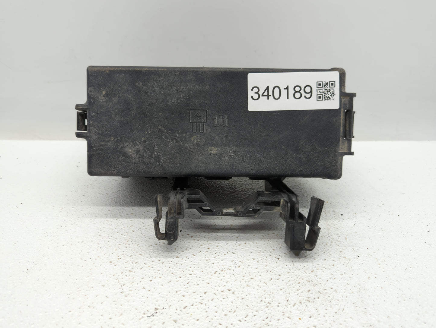 2008-2009 Ford Taurus Fusebox Fuse Box Panel Relay Module P/N:54-8799-30 8G1T-14A003-AC Fits Fits 2008 2009 OEM Used Auto Pa