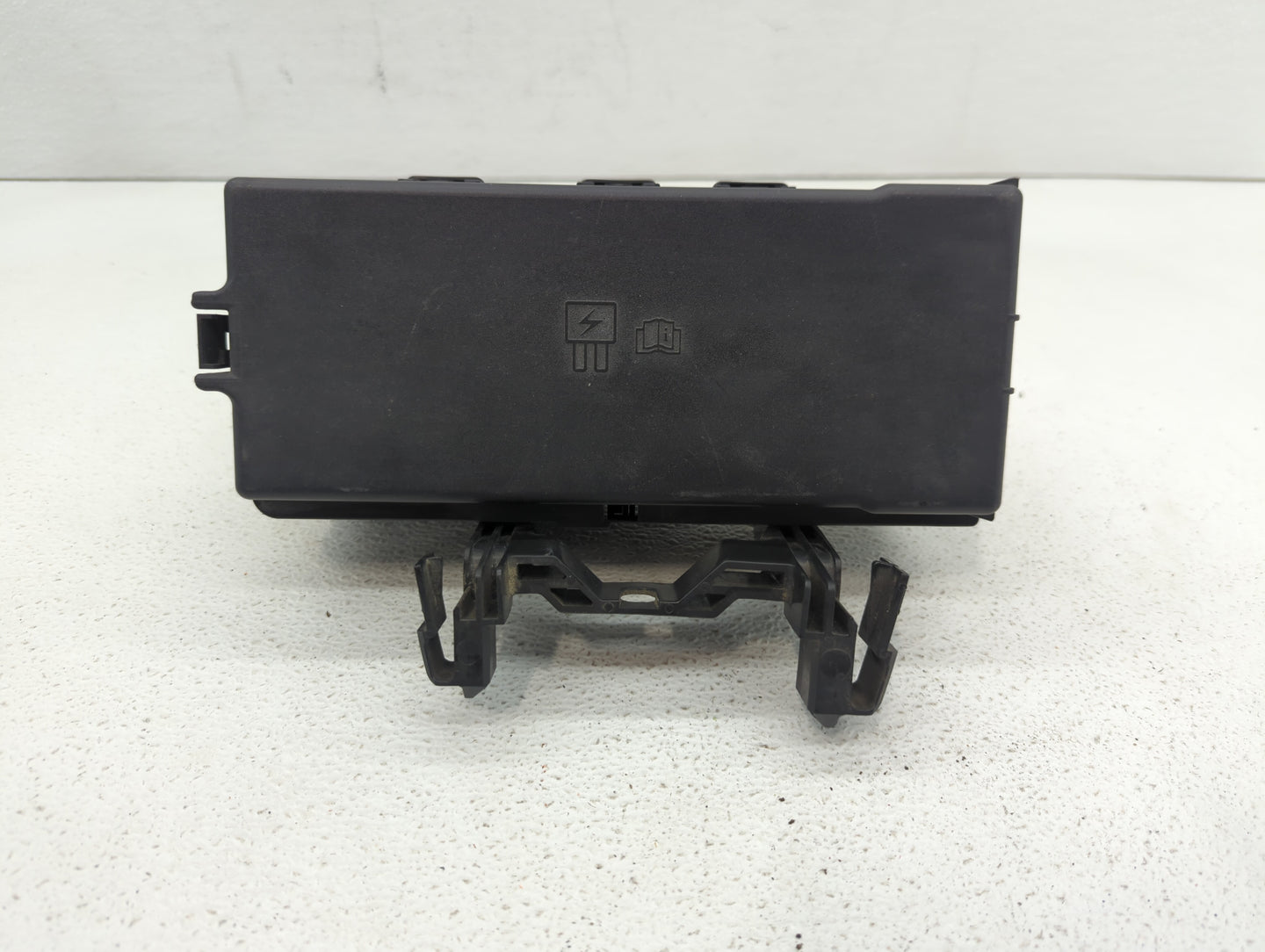 2008-2009 Ford Taurus Fusebox Fuse Box Panel Relay Module P/N:8G1T-14A003-AC Fits Fits 2008 2009 OEM Used Auto Parts - Oemus