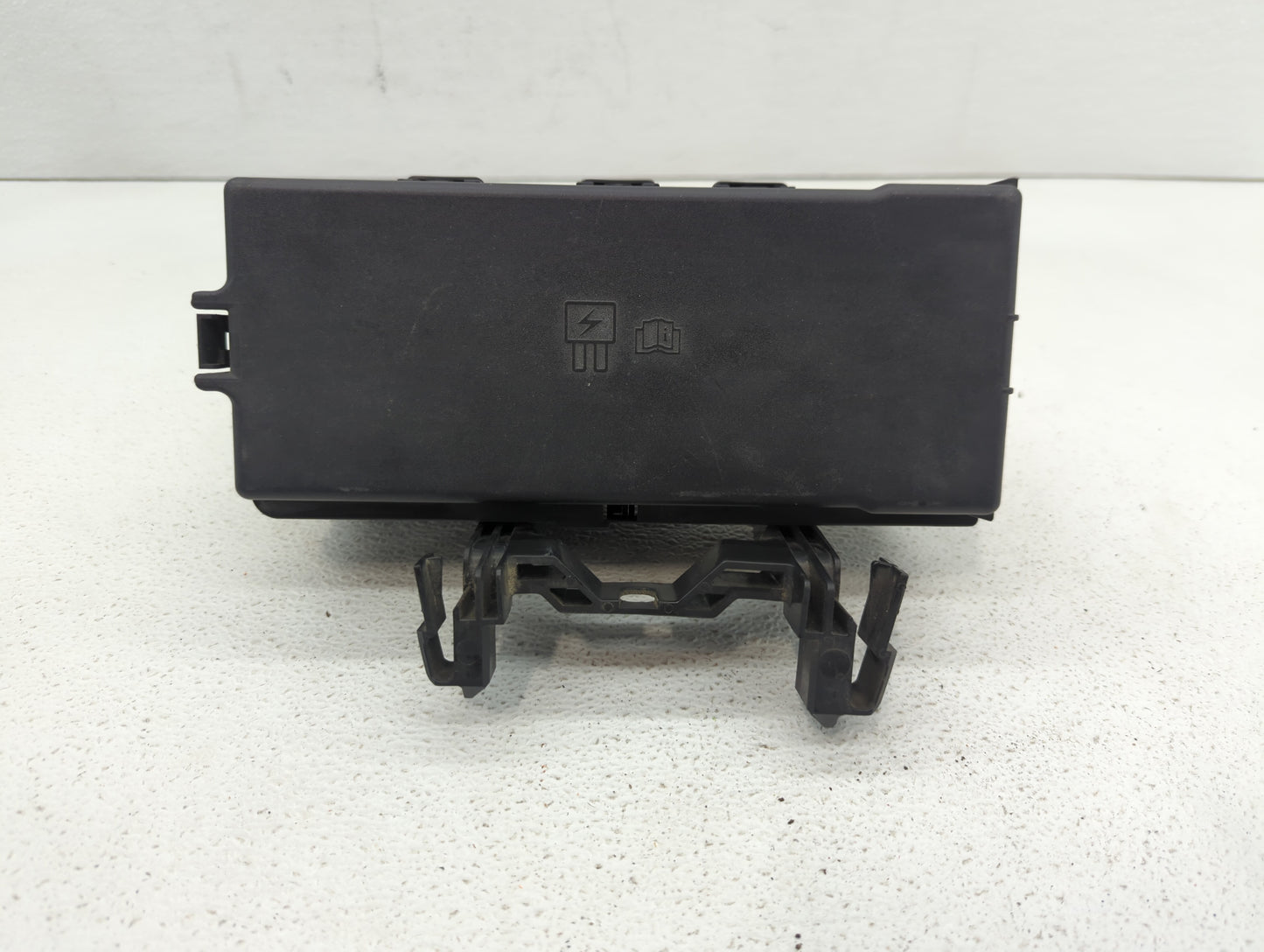 2008-2009 Ford Taurus Fusebox Fuse Box Panel Relay Module P/N:8G1T-14A003-AC Fits Fits 2008 2009 OEM Used Auto Parts - Oemus