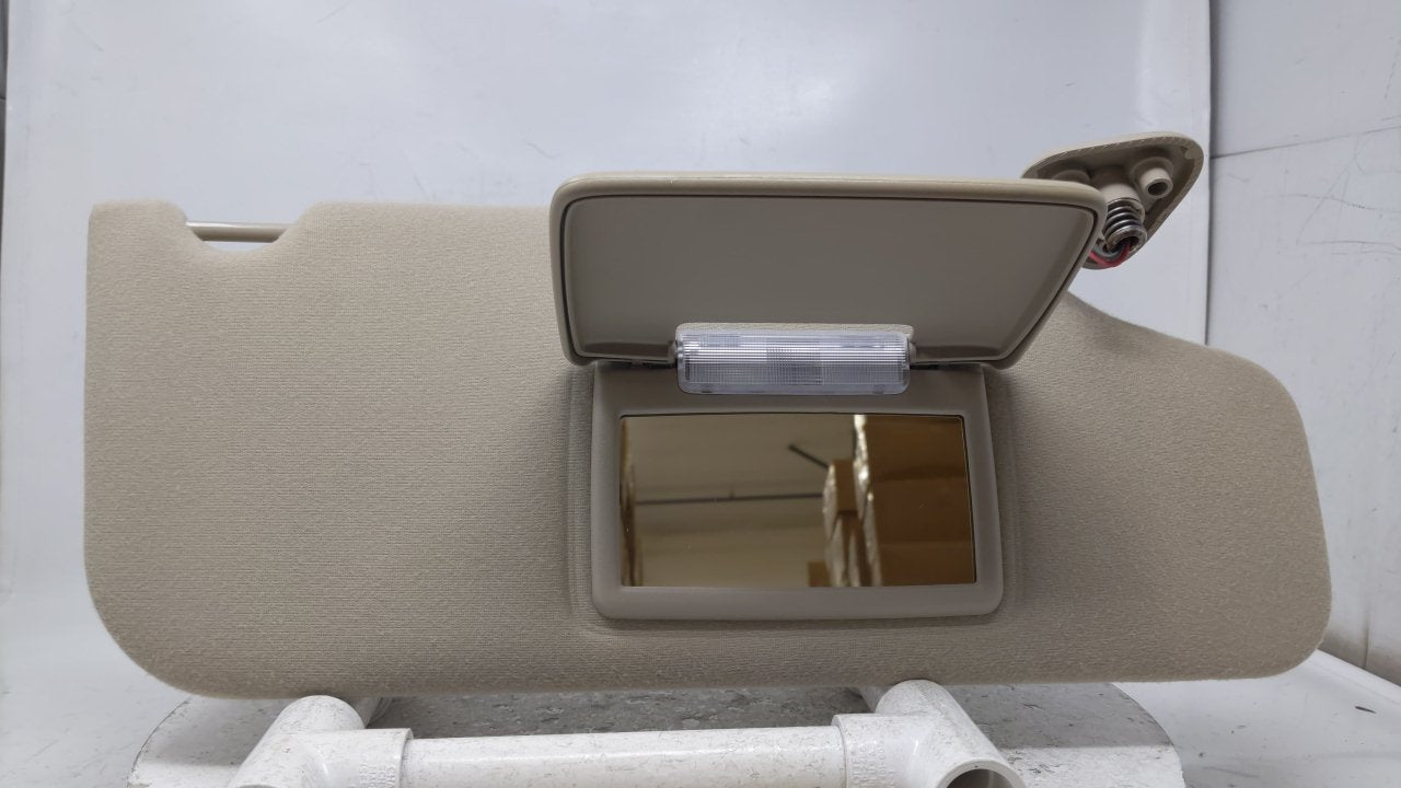 2008 Ford Taurus Sun Visor Shade Replacement Passenger Right Mirror Fits OEM Used Auto Parts - Oemusedautoparts1.com