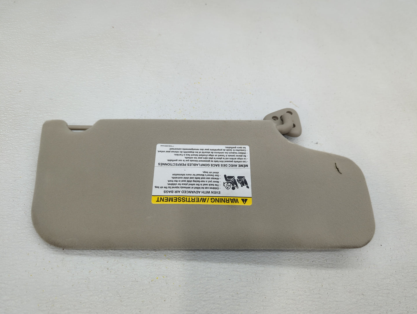 2008-2009 Ford Taurus Sun Visor Shade Replacement Driver Left Mirror Fits Fits 2008 2009 OEM Used Auto Parts - Oemusedautopa