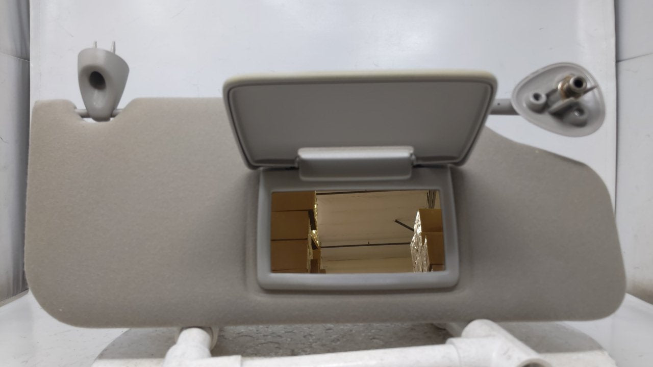 2008 Ford Taurus Sun Visor Shade Replacement Passenger Right Mirror Fits OEM Used Auto Parts - Oemusedautoparts1.com