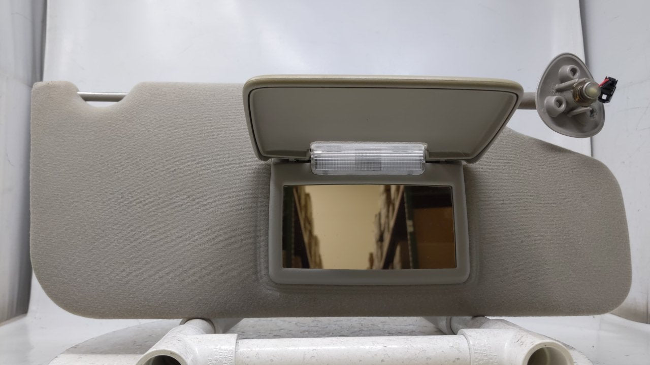 2008 Ford Taurus Sun Visor Shade Replacement Passenger Right Mirror Fits OEM Used Auto Parts - Oemusedautoparts1.com