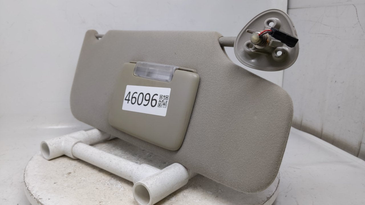 2008 Ford Taurus Sun Visor Shade Replacement Passenger Right Mirror Fits OEM Used Auto Parts - Oemusedautoparts1.com