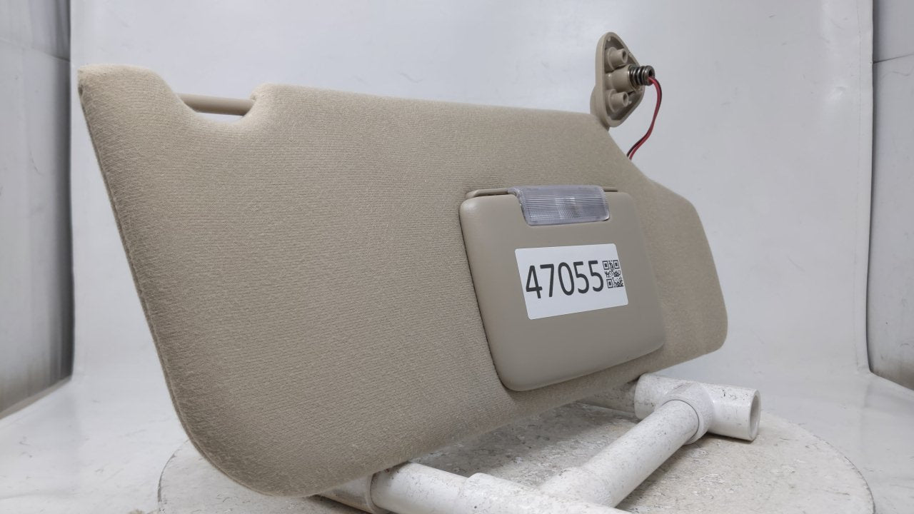 2008 Ford Taurus Sun Visor Shade Replacement Passenger Right Mirror Fits OEM Used Auto Parts - Oemusedautoparts1.com