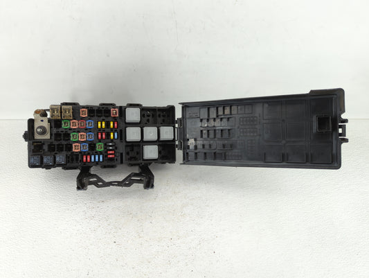 2008-2009 Ford Taurus Fusebox Fuse Box Panel Relay Module P/N:6E5T-14A003-AB 8G1T-14A003-AC Fits Fits 2008 2009 OEM Used Auto Parts