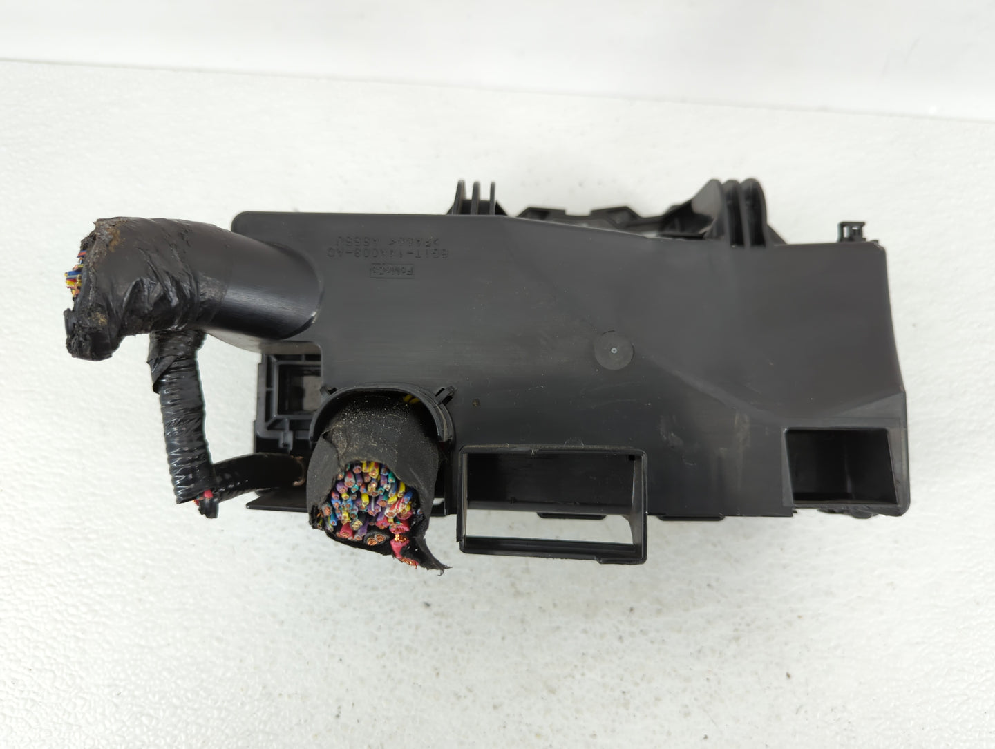 2008-2009 Ford Taurus Fusebox Fuse Box Panel Relay Module P/N:6E5T-14A003-AB 8G1T-14A003-AC Fits Fits 2008 2009 OEM Used Aut