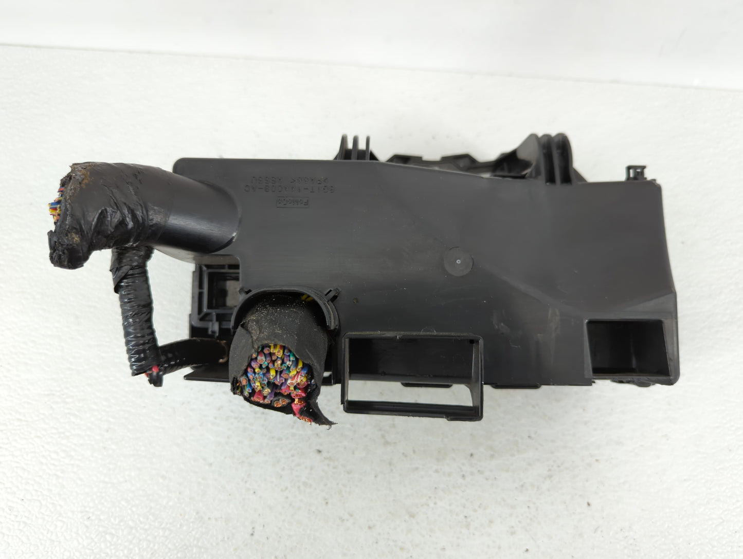 2008-2009 Ford Taurus Fusebox Fuse Box Panel Relay Module P/N:6E5T-14A003-AB 8G1T-14A003-AC Fits Fits 2008 2009 OEM Used Aut