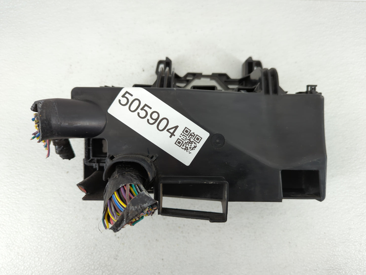 2008-2009 Ford Taurus Fusebox Fuse Box Panel Relay Module P/N:8G1T-14A003-AC Fits Fits 2008 2009 OEM Used Auto Parts - Oemus