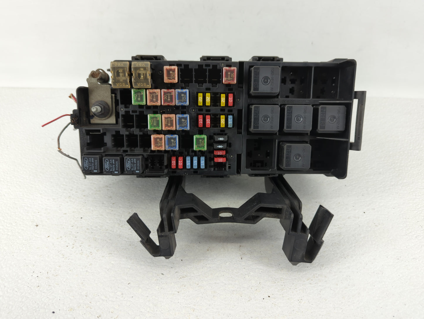 2008-2009 Ford Taurus Fusebox Fuse Box Panel Relay Module P/N:8G1T-14A003-AC Fits Fits 2008 2009 OEM Used Auto Parts - Oemus
