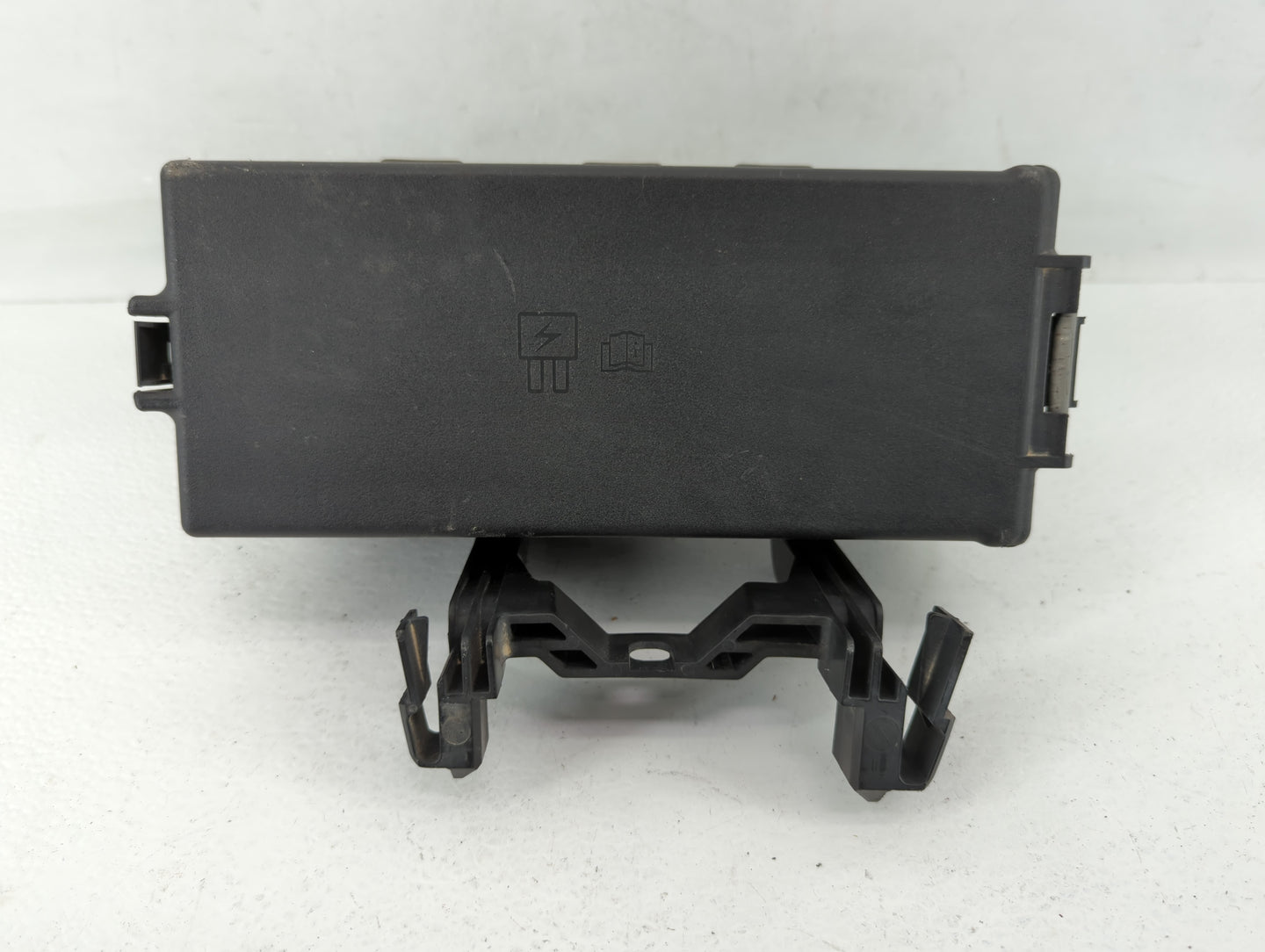 2008-2009 Ford Taurus Fusebox Fuse Box Panel Relay Module P/N:54-8799-30 Fits Fits 2008 2009 OEM Used Auto Parts - Oemusedau