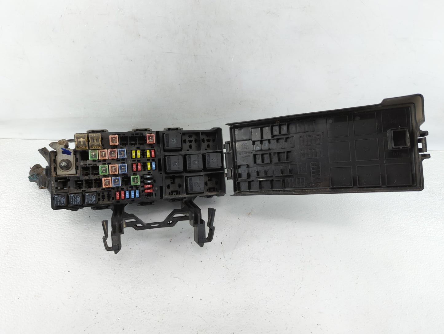 2008-2009 Ford Taurus Fusebox Fuse Box Panel Relay Module P/N:54-8799-30 Fits Fits 2008 2009 OEM Used Auto Parts - Oemusedau