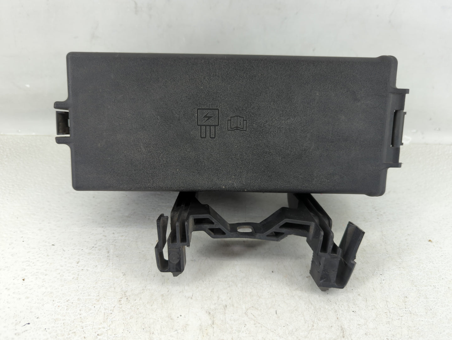 2008-2009 Ford Taurus Fusebox Fuse Box Panel Relay Module P/N:8G1T-14A003-A0 Fits Fits 2008 2009 OEM Used Auto Parts - Oemus