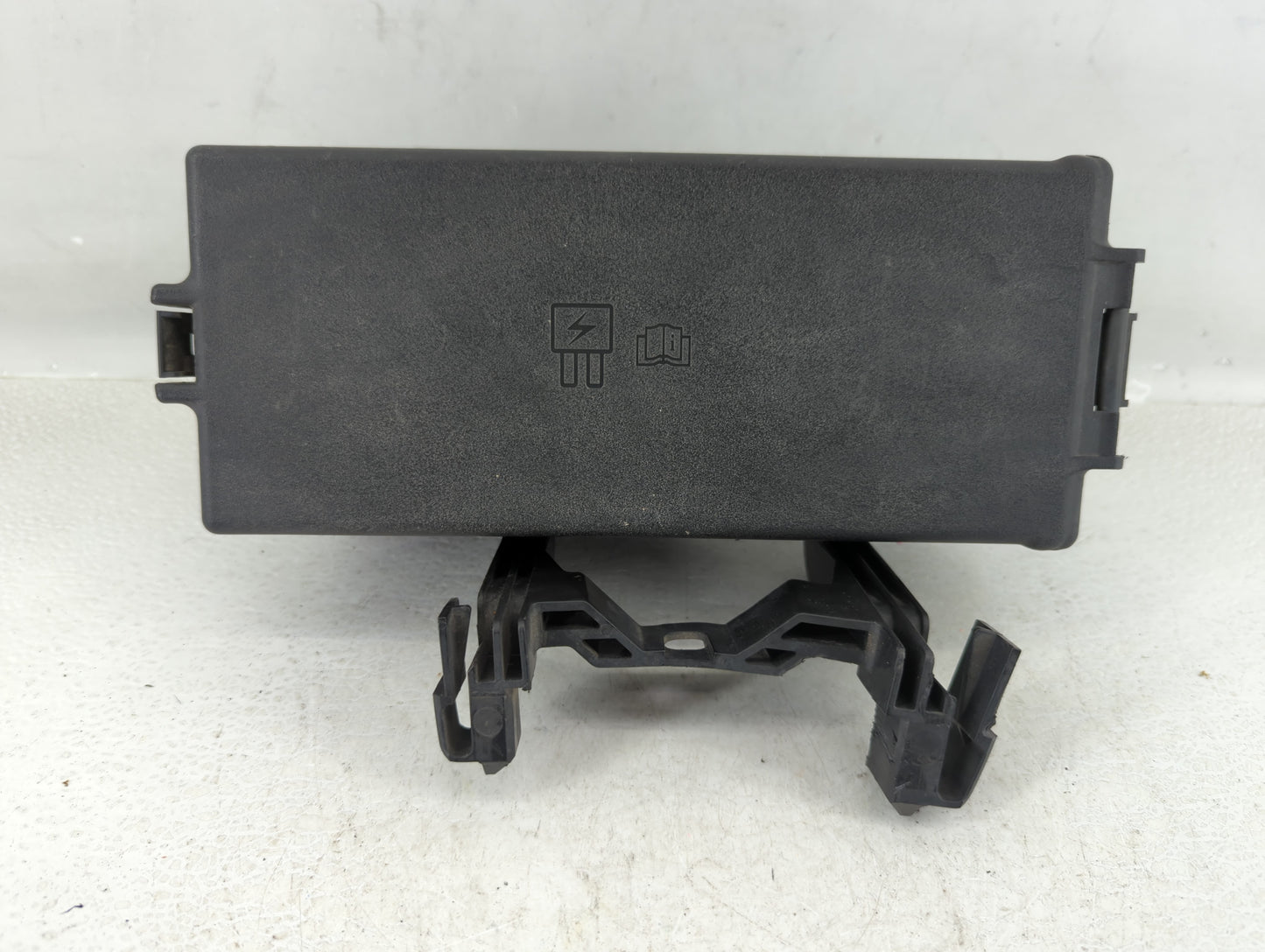 2008-2009 Ford Taurus Fusebox Fuse Box Panel Relay Module P/N:8G1T-14A003-A0 Fits Fits 2008 2009 OEM Used Auto Parts - Oemus