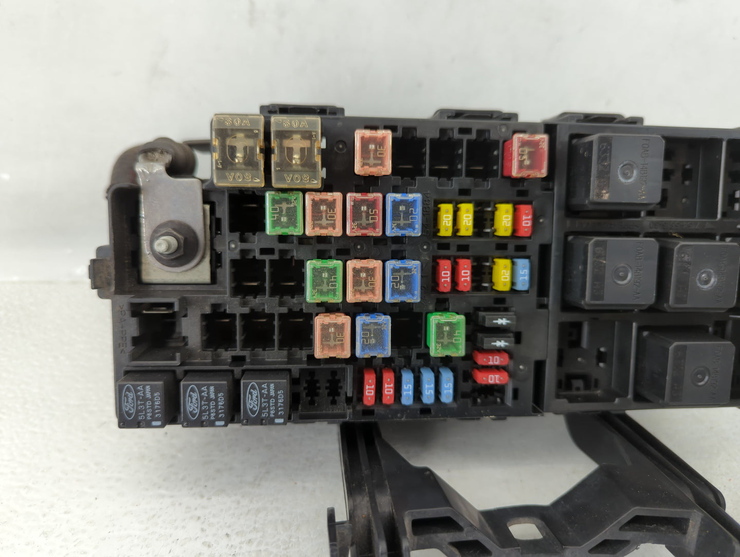 2008-2009 Ford Taurus Fusebox Fuse Box Panel Relay Module P/N:8G1T-14A003-A0 Fits Fits 2008 2009 OEM Used Auto Parts - Oemus