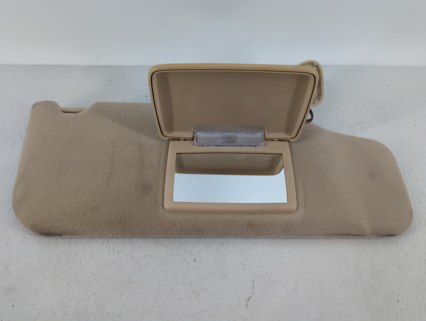 2008-2009 Ford Taurus Sun Visor Shade Replacement Passenger Right Mirror Fits Fits 2008 2009 OEM Used Auto Parts - Oemusedau