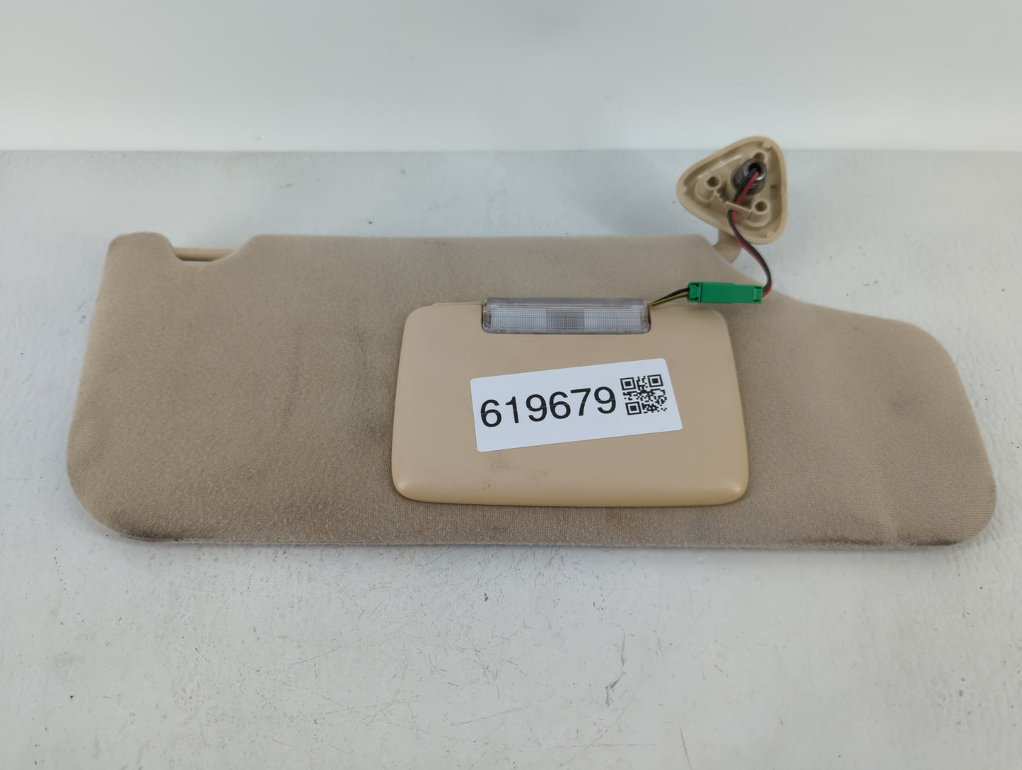 2008-2009 Ford Taurus Sun Visor Shade Replacement Passenger Right Mirror Fits Fits 2008 2009 OEM Used Auto Parts - Oemusedau