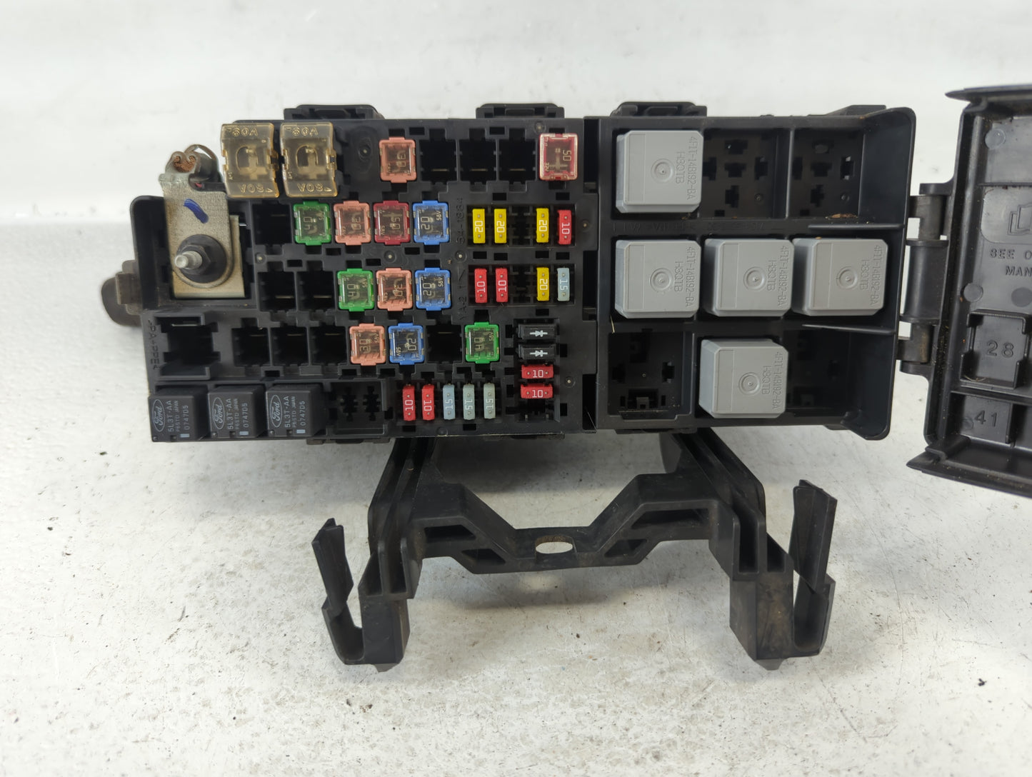 2008-2009 Ford Taurus Fusebox Fuse Box Panel Relay Module P/N:54-8799-30 Fits Fits 2008 2009 OEM Used Auto Parts - Oemusedau