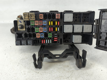 2008-2009 Ford Taurus Fusebox Fuse Box Panel Relay Module P/N:54-8799-30 Fits Fits 2008 2009 OEM Used Auto Parts