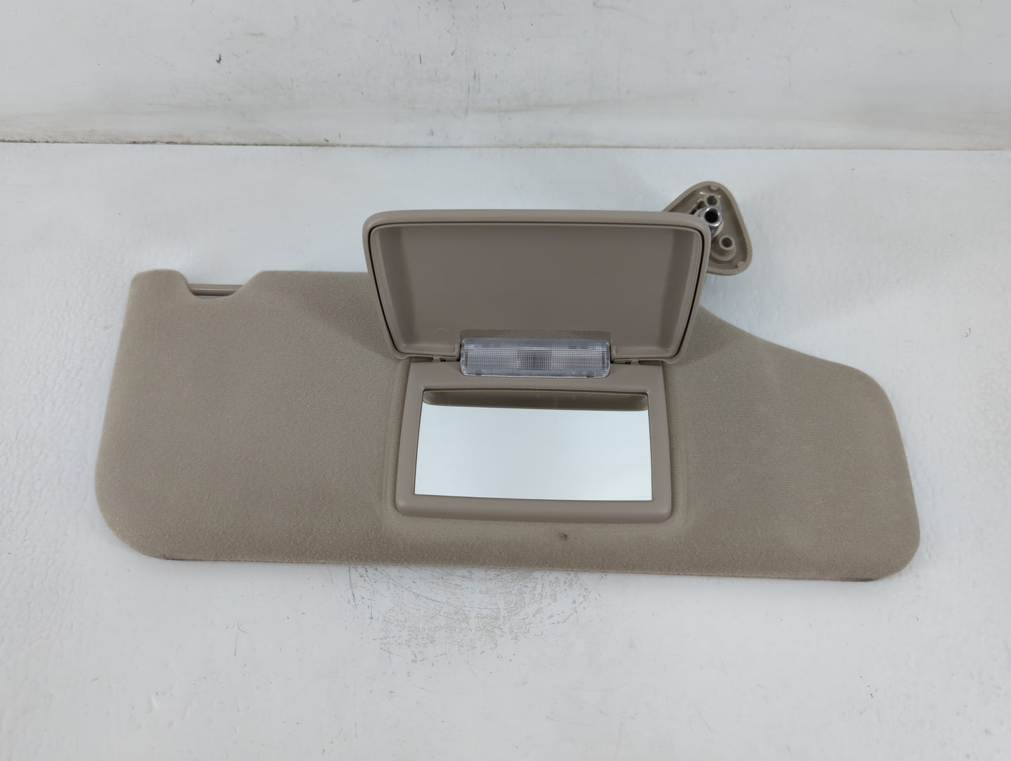 2008-2009 Ford Taurus Sun Visor Shade Replacement Passenger Right Mirror Fits Fits 2008 2009 OEM Used Auto Parts - Oemusedau