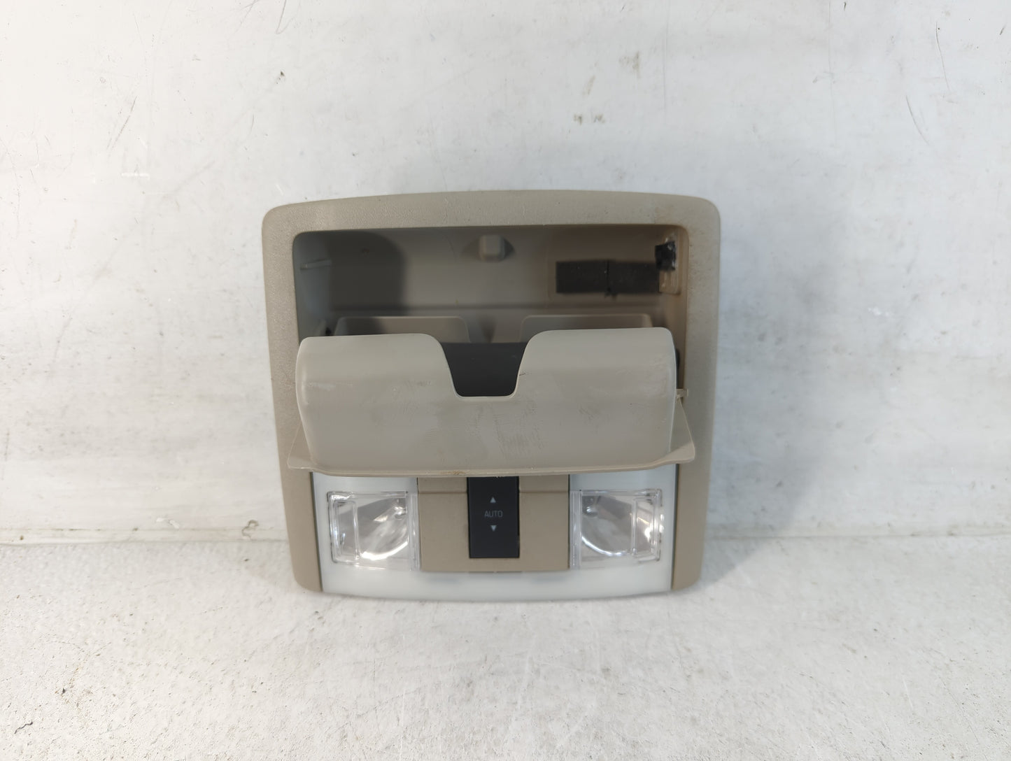 2008 Ford Taurus Overhead Roof Console - Oemusedautoparts1.com