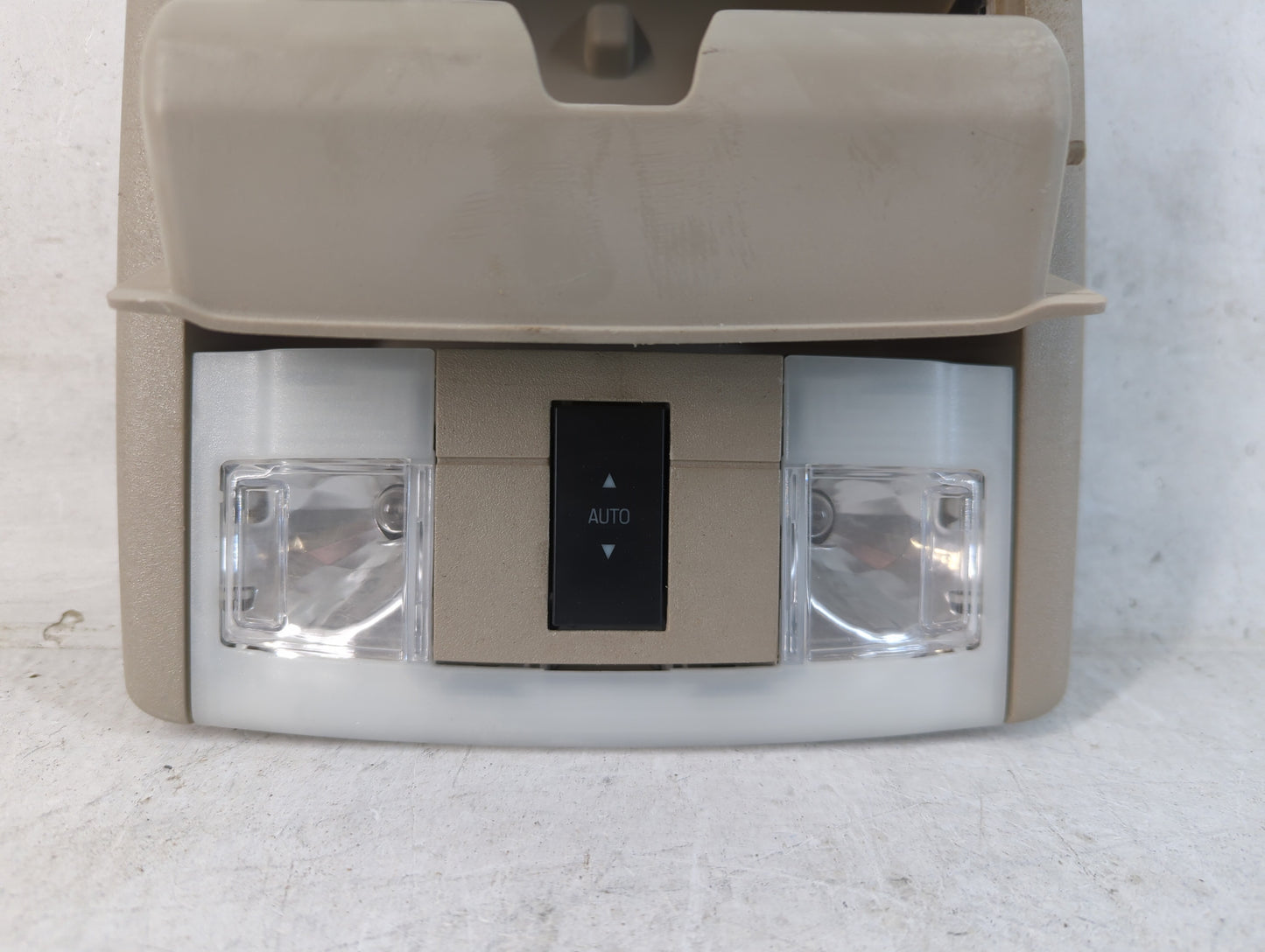 2008 Ford Taurus Overhead Roof Console - Oemusedautoparts1.com