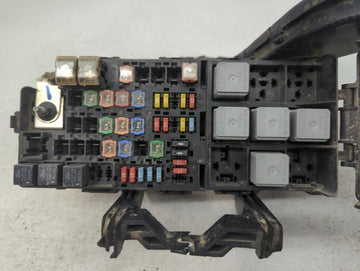 2008-2009 Ford Taurus Fusebox Fuse Box Panel Relay Module P/N:8G1T-14A003-AC Fits Fits 2008 2009 OEM Used Auto Parts