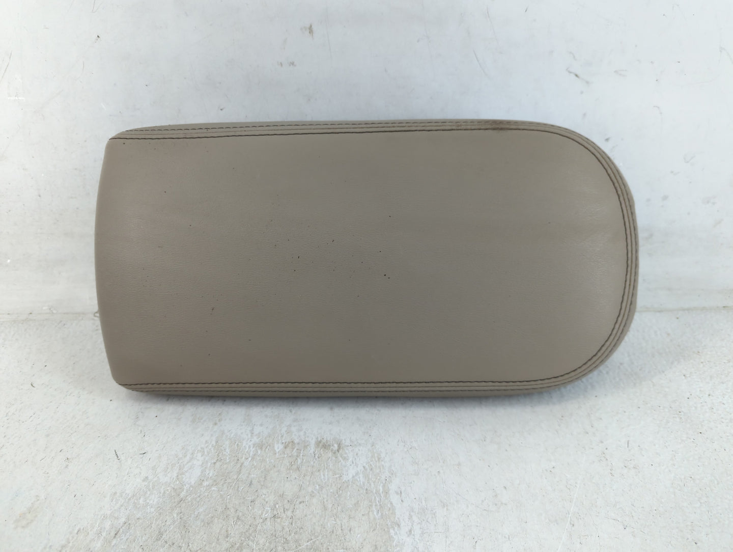 2008 Ford Taurus Center Console Armrest Cover Lid Fits OEM Used Auto Parts - Oemusedautoparts1.com