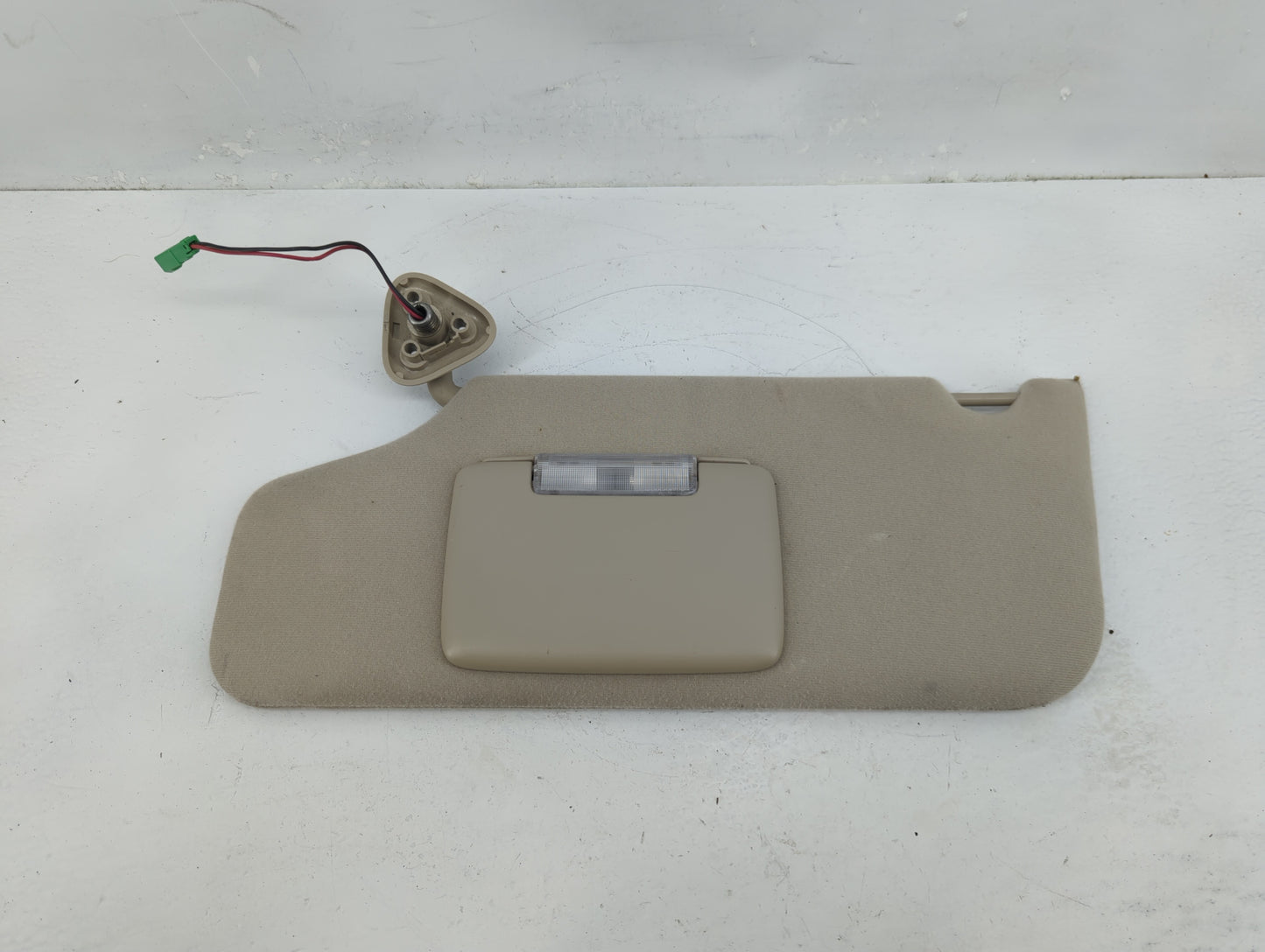 2008-2009 Ford Taurus Sun Visor Shade Replacement Driver Left Mirror Fits Fits 2008 2009 OEM Used Auto Parts - Oemusedautopa