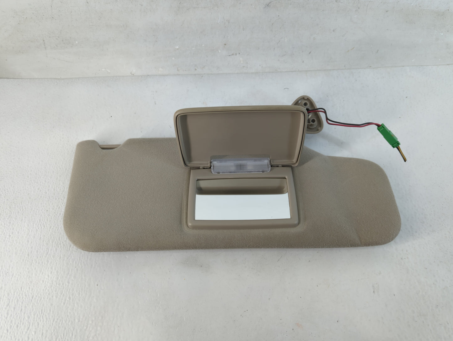 2008-2009 Ford Taurus Sun Visor Shade Replacement Passenger Right Mirror Fits Fits 2008 2009 OEM Used Auto Parts - Oemusedau